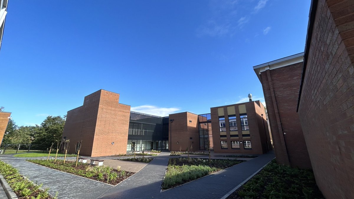 Started teaching in our amazing £10m pound state of the art new building this week ⁦<a href="/cadburycollege/">Cadbury College</a>⁩