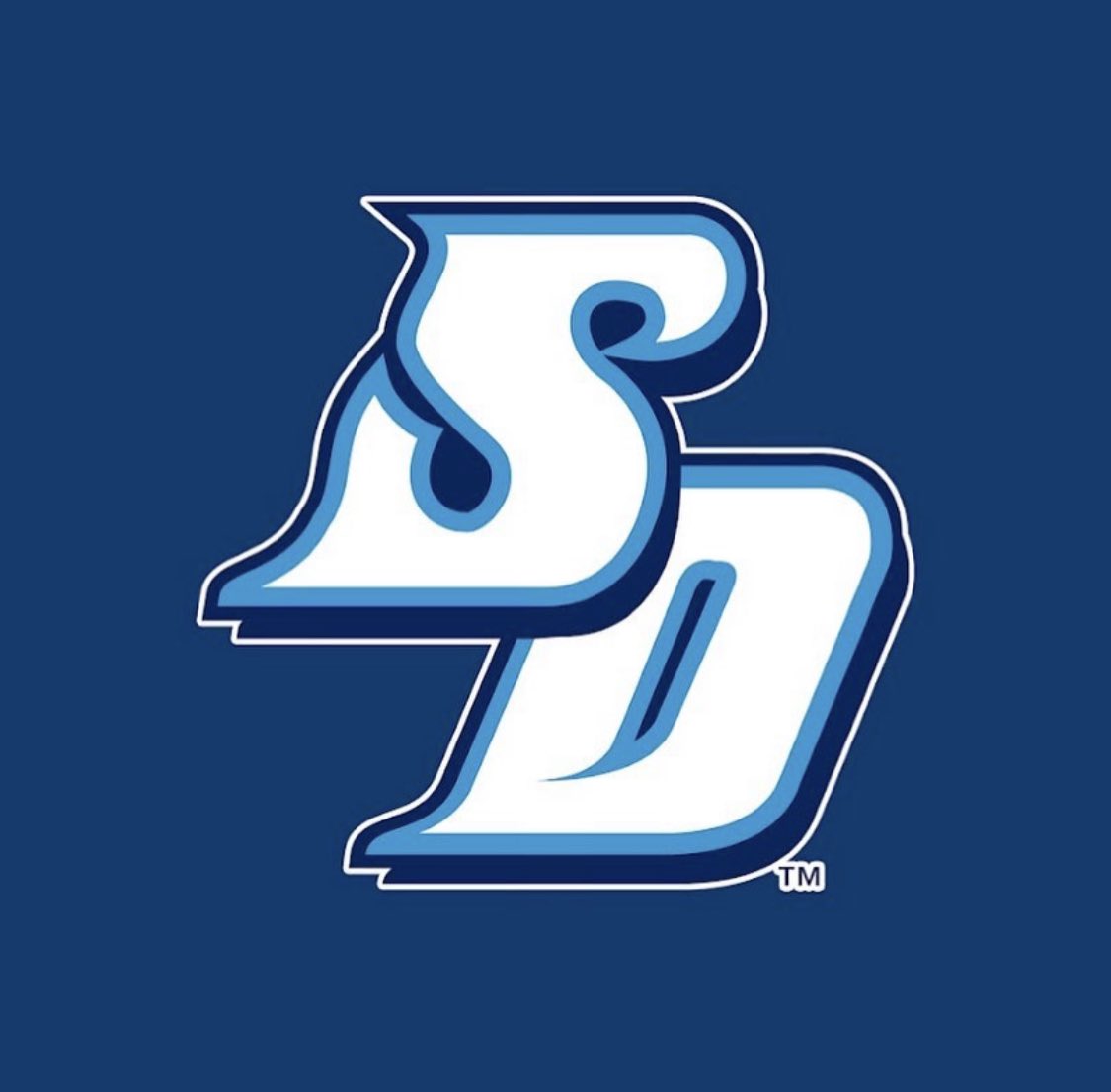 DylanEads14's tweet photo. After a great call with @mmcgli1 I am extremely blessed to announce that I have received my first division 1 offer!! @HC_Carter1 @AdamCarterFB https://t.co/Si9tG9NUFL