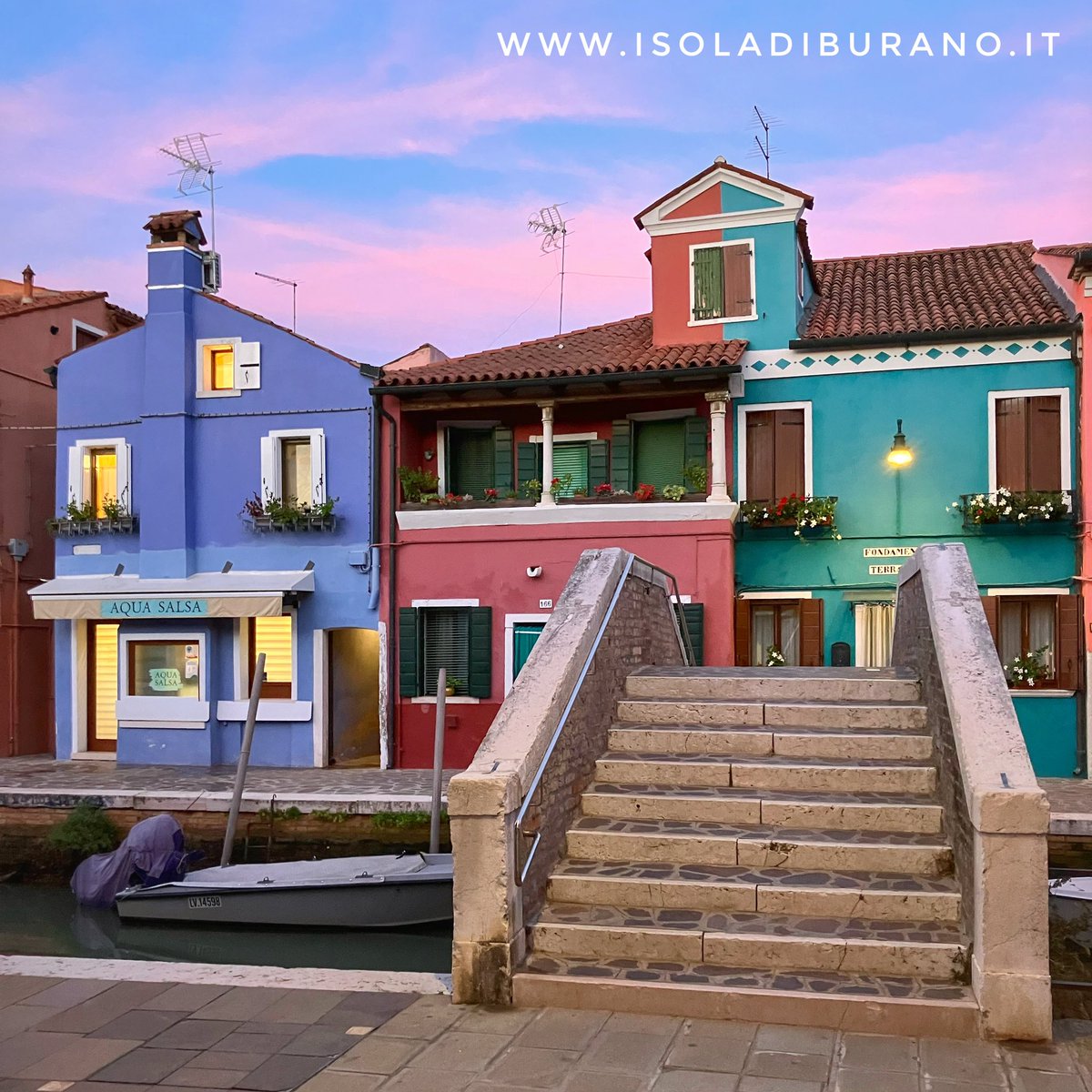 isoladiburano's tweet photo. Scopri la guida online e gratuita dell’isola di Burano.

Visita https://t.co/us1c0OgsM4

#burano #isoladiburano #buranoisland #buranoitaly #buranocolors #Venezia #venice #venedig #venise #venecia #benatky https://t.co/DlKPwc9kS4