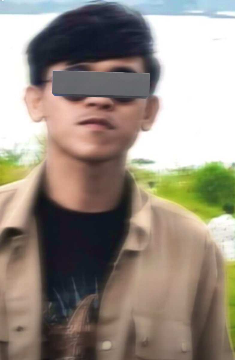 Muhamma89929311's tweet photo. Bulunya ke batang https://t.co/445SbXl8Xu