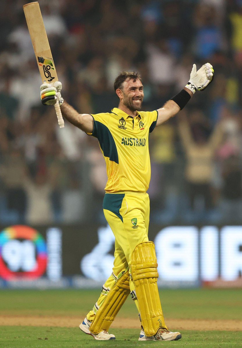 RECPedia0301's tweet photo. Greatest innings! Bow down to maxi🛐.      
#AUSvAFG #maxwell https://t.co/1P1wIfNMGc