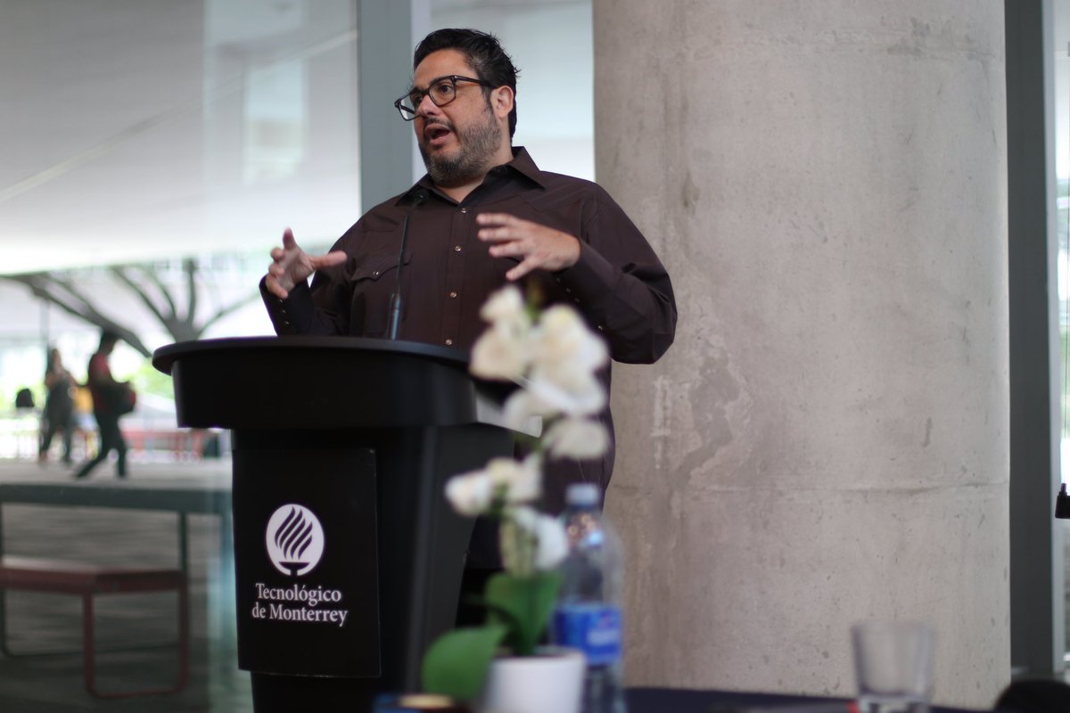 Escuela de Humanidades y Educación tweet media