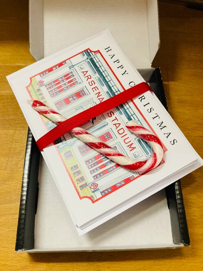 ruthbeckart's tweet photo. 🚨GIVEAWAY TIME 🚨

When we beat Sevilla a Follower who likes and retweets this post will be in the draw to win one of my @Arsenal themed A6 boxed Christmas Cards.

You MUST be following me to win. Good Luck 🤞🏻❤️🤍

#ARSSEV #Arsenal #COYG #Giveaway #ChampionsLeague https://t.co/xhE0FYKelN