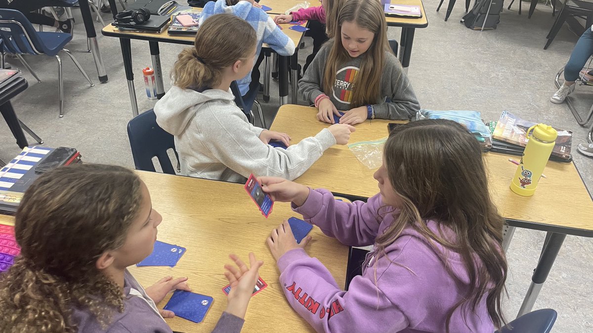 Volcano WAR! ⁦<a href="/Weststarcenter/">CMSW</a>⁩  6th grade scientists learn about characteristics and eruption patterns in the world’s volcanoes with a familiar card game. <a href="/isd112/">E Carver Co Schools</a> #eccsleadstheway