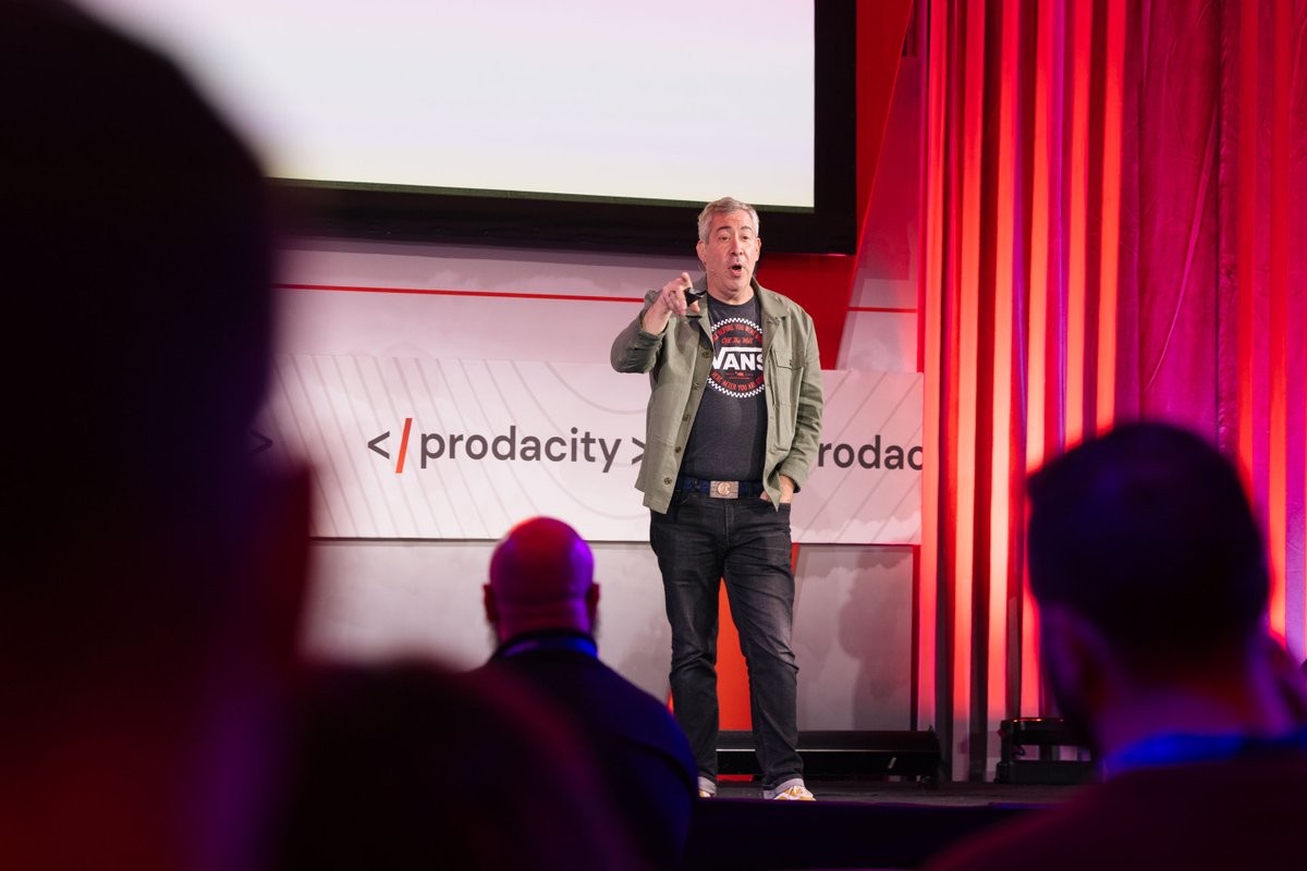 Rise8_Inc's tweet photo. ☀️Fall seven, rise eight-Day 2, #Prodacity is underway. From Paul Gaffney's 7 leadership black holes yesterday to 8 points on best practices to improve orgs & enable impactful change with @corp_rebels and @MarinaNitze/@NickSinai today. #TogetherWeRise🙌 https://t.co/WNpNaOqn35