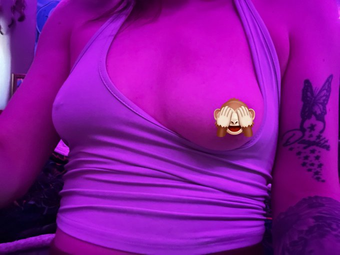 This is how I woke up 🤣🤣 https://t.co/U9SBpROSQU