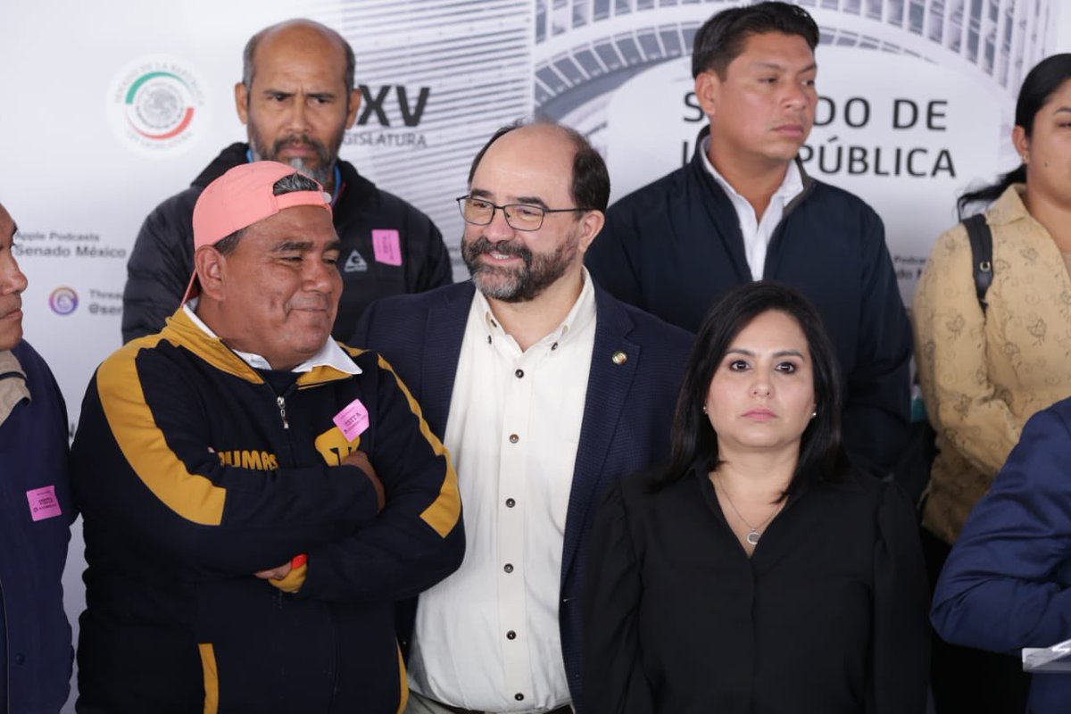 EmilioAlvarezI's tweet photo. #AcapulcoGuerrero necesita un fideicomiso federal de 300 mmdp al menos para la reconstrucción por los daños causados por #Otis. 

La marcha #AcuerdateDeAcapulco no fue recibida en Palacio Nacional. 

En el @senadomexicsano los recibimos. 

#AcapulcoEstamosContigo #AcapulcoNosNecesita #AcapulcoOtis 

@lopezobrador_ @GobiernoMX