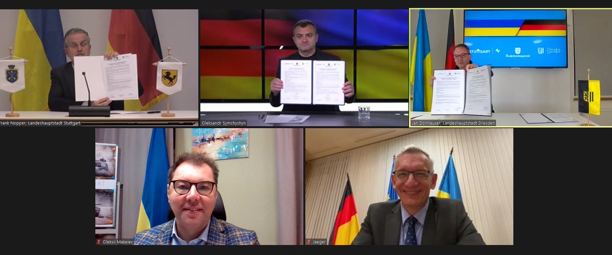Makeiev's tweet photo. Heute ist 187.🇩🇪🇺🇦Städtepartnerschaft
Stuttgart-Chmelnyzkyj-Dresden besiegelt. 
Das erste Dreierbündnis in der Partnerschaftwelt steht für Erfolg und Entwicklung, sagte Bürgermeister Symchyshin. 
#Zusammen vertiefen wir diese Kooperation weiter, zur Rückkehr der 🇺🇦in die🇪🇺Familie https://t.co/yBhyUCMrW0