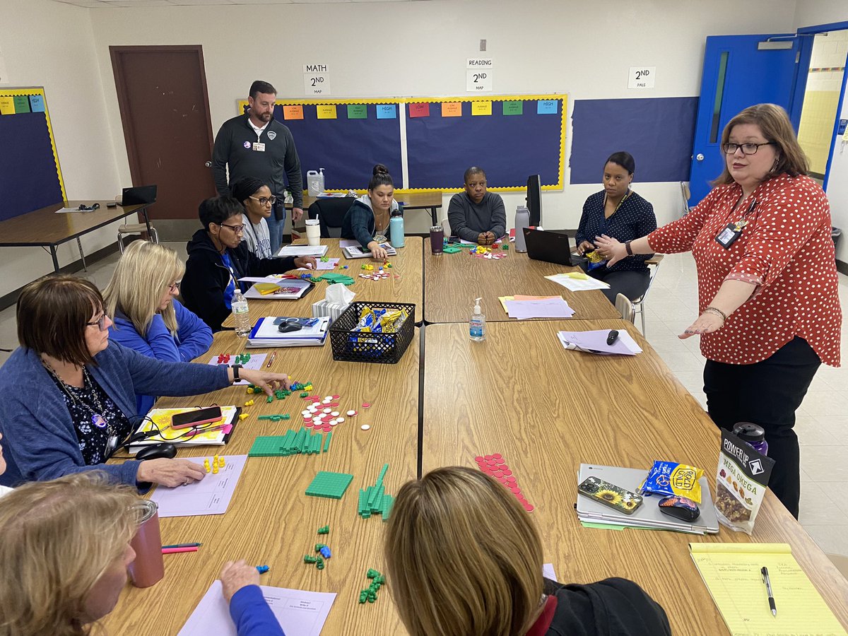 CRA is such a powerful instructional strategy for math. It’s so important to use the concrete & representational stages to support the abstract stage. @RBWTinyTigers teachers did a great job of participating in the CRA training! @DrHayes2023 @sweat_nancy @CPSteach_learn