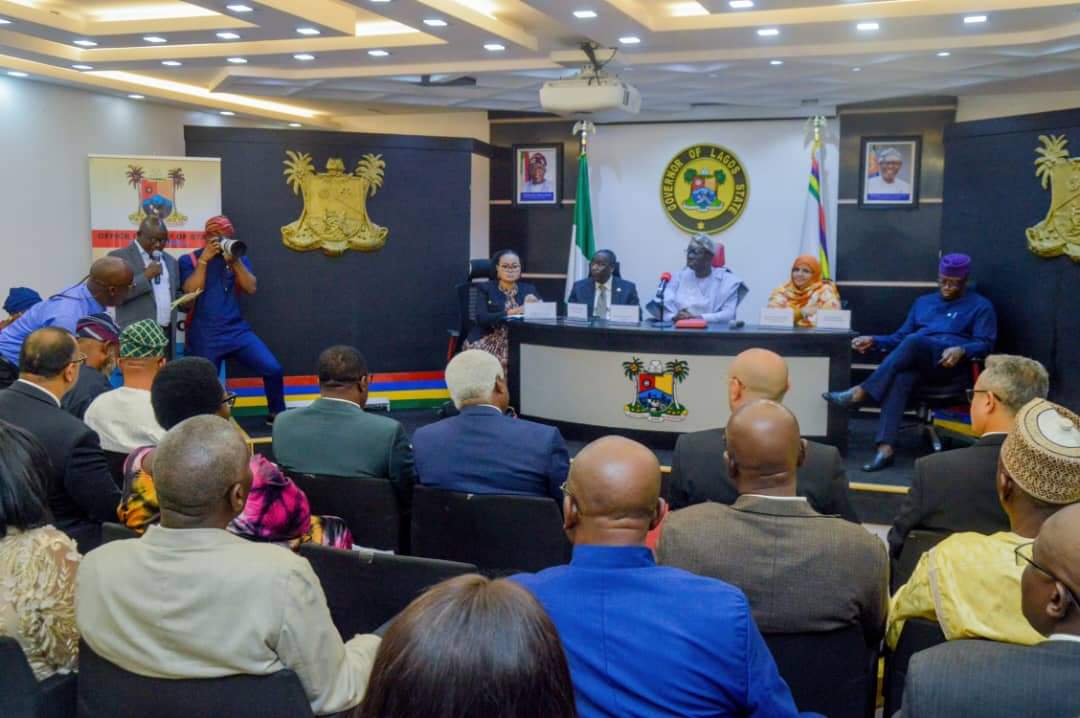 ampcc_Maroc's tweet image. يشارك السيد منير ليموري، رئيس الجمعية المغربية لرؤساء مجالس الجماعات، في أشغال اللجنة التنفيذية لمنظمة المدن والحكومات المحلية المتحدة الإفريقية cglua, التي انطلقت يوم أمس الإثنين 6نونبر 2023 بمدينة لاگوس بنيجيريا . 
#CGLUA #ampcc #الجمعية_المغربية_لرؤساء_مجالس_الجماعات #COP28UAE