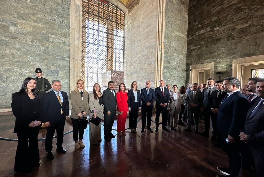 01_mhp's tweet photo. İl Başkanımız Yusuf Kanlı, Milletvekilimiz Ayşe Sibel Ersoy, İl Yöneticilerimiz, İlçe Başkanlarımız, İl Ülkü Ocakları Başkanımız Cem Tutsoy ile birlikte, Devletimizin Kurucu Lideri Gazi Mustafa Kemal Atatürk'ün metfun olduğu Anıtkabir'i ziyaret ederek dualarda bulundular. https://t.co/0hnt8iydb3