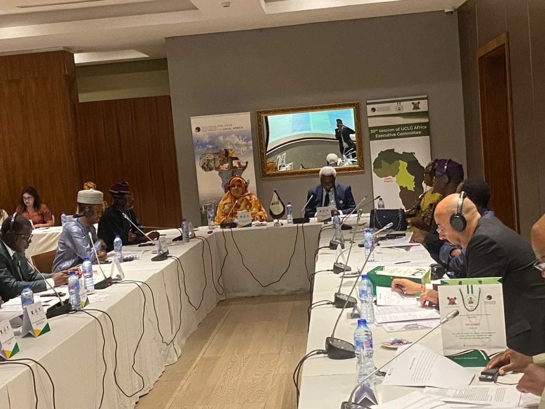 ampcc_Maroc's tweet image. يشارك السيد منير ليموري، رئيس الجمعية المغربية لرؤساء مجالس الجماعات، في أشغال اللجنة التنفيذية لمنظمة المدن والحكومات المحلية المتحدة الإفريقية cglua, التي انطلقت يوم أمس الإثنين 6نونبر 2023 بمدينة لاگوس بنيجيريا . 
#CGLUA #ampcc #الجمعية_المغربية_لرؤساء_مجالس_الجماعات #COP28UAE