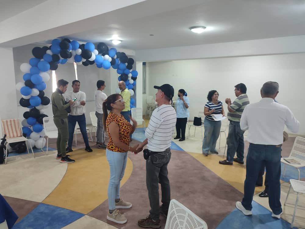 ForoCivicoVzla's tweet photo. #6Nov continúan las deliberaciones y reflexiones en el estado #Yaracuy atendiendo a la construcción de la #AgendaSocialYDeDerechos, mediante espacios de entendimiento que reúnen a diversos actores sociales con valioso trabajo en sus comunidades #SomosForoCívico #VzlaQuiereFuturo https://t.co/izKalJ5DVO