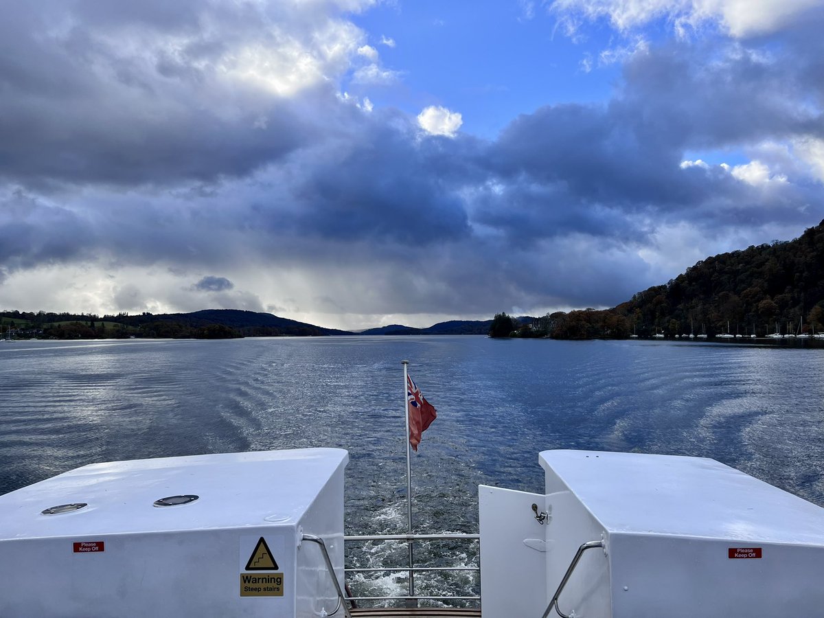 SeeEventsLtd's tweet image. A lovely autumnal morning on the lake. A private charter, bucks fizz welcome and an energising quiz to get everyone going! . #eventsorganiser #teambuilding #groupactivities #Cumbria #corporateeventplanner #eventservices #wellbeing @Lakeside_Hotel @Windermereboats