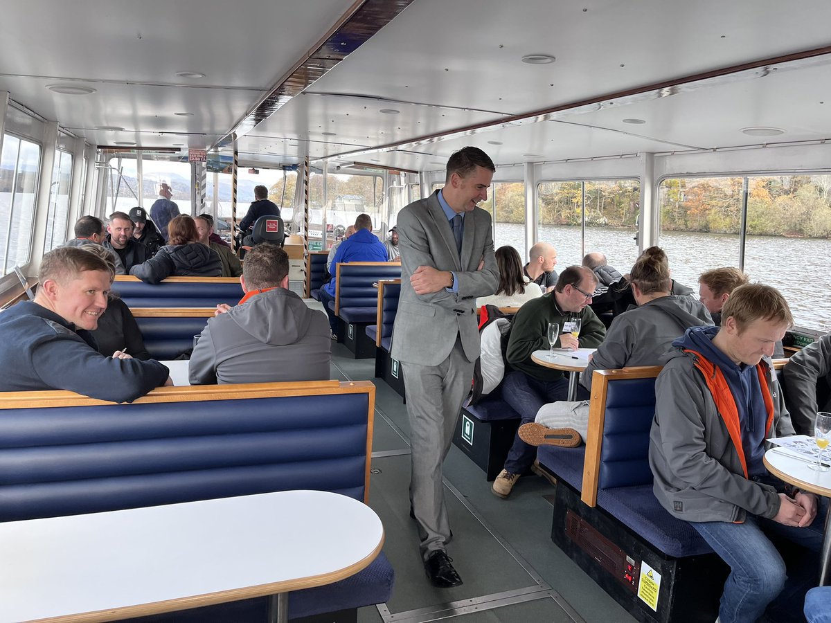 SeeEventsLtd's tweet image. A lovely autumnal morning on the lake. A private charter, bucks fizz welcome and an energising quiz to get everyone going! . #eventsorganiser #teambuilding #groupactivities #Cumbria #corporateeventplanner #eventservices #wellbeing @Lakeside_Hotel @Windermereboats