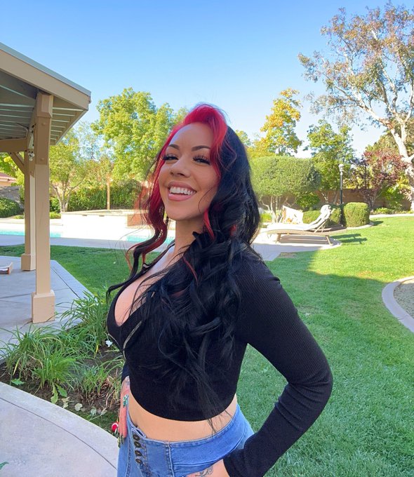 🤭🖤🌴🌳 https://t.co/6q6pJeq1i6