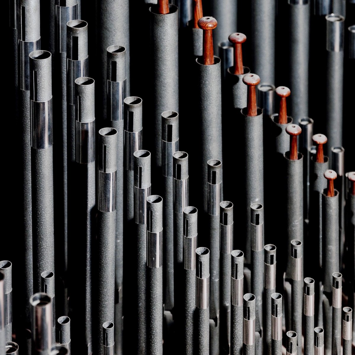 Anyone fancy giving all 9,999 pipes a dusting? 🧹