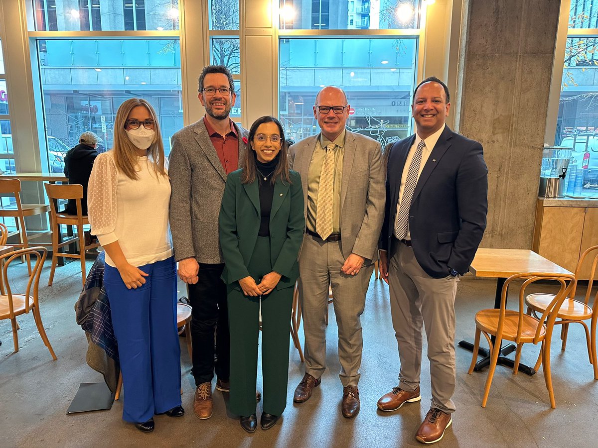 Thank you @ChristianBaron for taking the time to meet with @CAN_ACN representatives to discuss the need to invest in research & next generation of Canadian scientists! 🇨🇦 #CANDayonTheHill #Cdnpoli