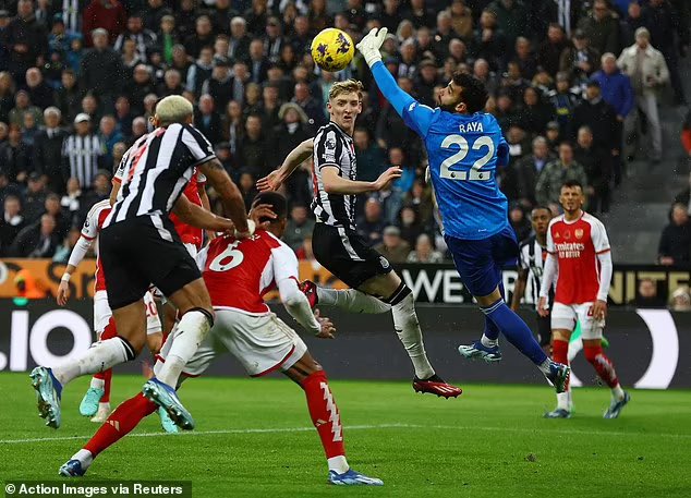 VarBarPodcast's tweet photo. 🚨NEW #VARBarPodcast 

EP 176 - VAR is cooked

🎙️- @JakeWiseAss @Prez_Tweets @KennaNgoma 

🥃 - St James’ Park VAR blockbuster
🥃 - Captain Bruno to the rescue
🥃 - Luton take deserved point vs Liverpool
🥃- THREE POINT LANE

🎧Link - https://t.co/C5whGemdEH https://t.co/K9sl7WsIFm