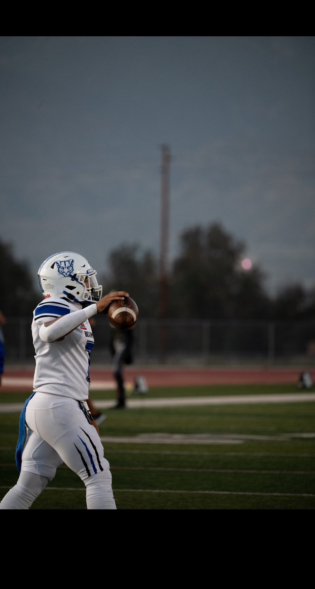 myion18's tweet photo. Senior Season Highlights 
5’10 RB, 4.5 40, 315 Bench, 455 Squat.

https://t.co/CKaWVXVFdb https://t.co/PH4IZMbJXo