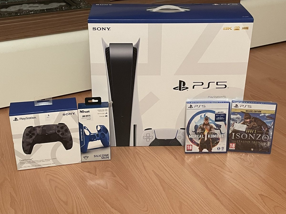 retro_rok's tweet photo. Yeah, I’ve bitten the #bullet … AND BOUGHT MYSELF A #PlayStation5 #CChassis #DiscVersion FOR VERY, VERY CHEAP!! 🤩🤩🤩

Thank you, very much, wifey @AquaMoon33 for the tip you gave me, the #love ❤️ and #affection you’re giving to me, every day! 😘

#PS5 #PSGroup #MK1 #Isonzo https://t.co/rr5SWir0e2
