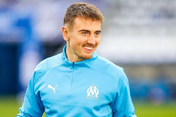LaMinuteOM_'s tweet photo. 🚨 Valentin Rongier devrait être absent plusieurs semaines en raison d'une entorse à un genou. #TeamOM

(l’équipe) https://t.co/jyVCSn0zg1