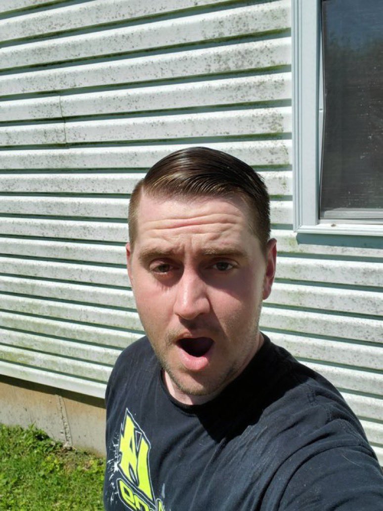 beingkarmin's tweet image. Remember that time you told me not to tell anybody you got a haircut!? I didn’t! 🤭
So many great fun memories. And so many times you had my back and gave me your shoulder. You are loved and will be missed by me and so many @Colbywinters This hurts. #RIPJake 🕊️