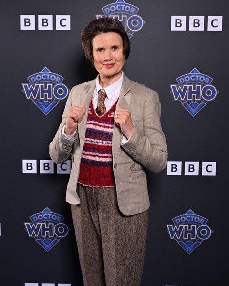 SadSapphic007's tweet photo. Flashbacks to having a meltdown over if I was going to marry ace or the 7th doctor when I was a child https://t.co/rKtwJuRvlC