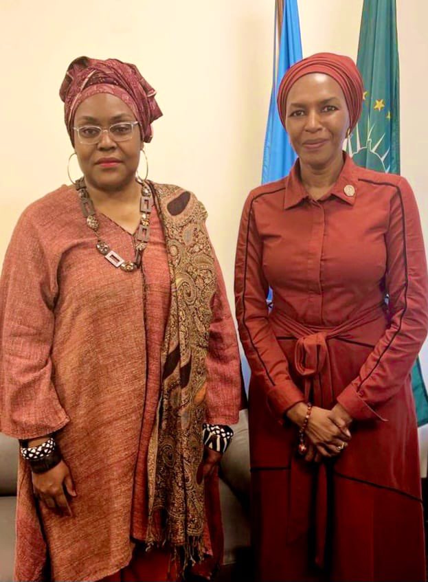 African Union Mission to the UN (@africanunionun) on Twitter photo Amb. <a href="/FKMohammed1/">Fatima K. Mohammed</a> met with Amb. Sarah Safyn Fyneah (<a href="/LibAmbUN/">Ambassador Sarah Safyn Fyneah</a>), PR of <a href="/LibMissionUN/">Liberia's Mission to the United Nations</a> 🇱🇷 .
They exchanged on #AfricanGroupUN priorities for #UNGA78 and coordinating the work of #AfricanGroupNY towards achieving common objectives.
#Agenda2063 Amb. <a href="/FKMohammed1/">Fatima K. Mohammed</a> met with Amb. Sarah Safyn Fyneah (<a href="/LibAmbUN/">Ambassador Sarah Safyn Fyneah</a>), PR of <a href="/LibMissionUN/">Liberia's Mission to the United Nations</a> 🇱🇷 .
They exchanged on #AfricanGroupUN priorities for #UNGA78 and coordinating the work of #AfricanGroupNY towards achieving common objectives.
#Agenda2063