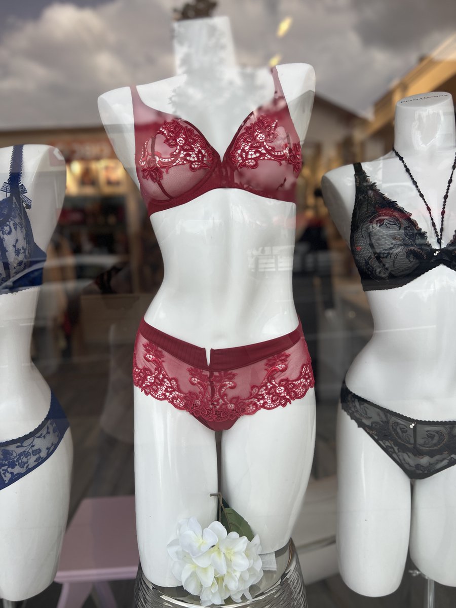 LineaIntima's tweet image. Changing women&apos;s lives, one bra at a time! .
.
.
#LingerieLover #LingerieStyle
#Bralette #BraletteOutfit #Bralettes #OutfitoftheDay #InstaStyle #outfit #fashion #ootd #style #outfitoftheday #brafitting #brafittings #brafitter #brafitspecialist #musthave #brafit #brafittingexpert