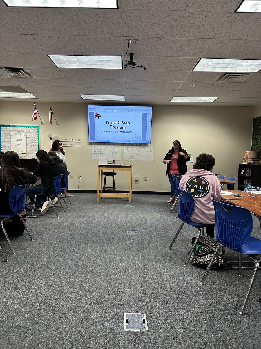 Thanks to <a href="/AngeloState/">Angelo State</a> and <a href="/HCSanAngelo/">Howard College San Angelo</a> for coming to visit our <a href="/sa_lakeviewHS/">Lake View High School</a> Instructional Practice course and inform them about the Texas 2-Step Program. We are excited for our future teachers! <a href="/MsSanchezLV/">Brittany Sanchez</a>