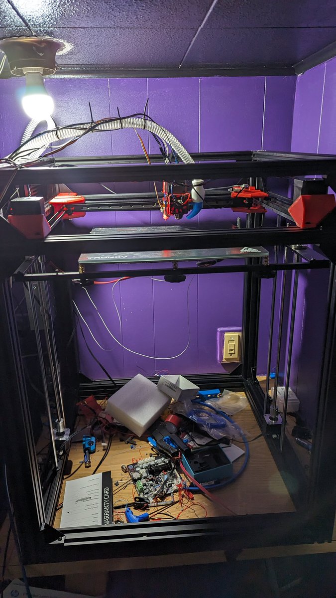 GD_Mystryx's tweet photo. The home made printer is now ready and running #3dprinter #3dprint https://t.co/j55LYJ2cY6