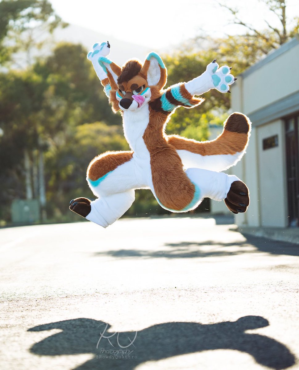New Shen Yun poster looking a little different this year. 

(incredible photo from <a href="/RowdyQuattro/">Rowdy/Aki Kaze + Manor Hyena™!</a>)