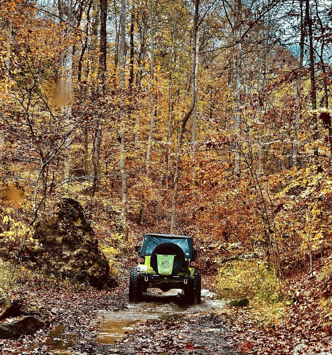 SpiderWebShade's tweet image. Happy Tushie Tuesday! 🙌 Fall is here and adventure awaits, so pack it all in with your very own @spiderwebshade buggy bag today! 😎 REPOST 📸: @justice_explores #spiderwebshade #swsrepost #shadebrigade #packitallin #buggybag