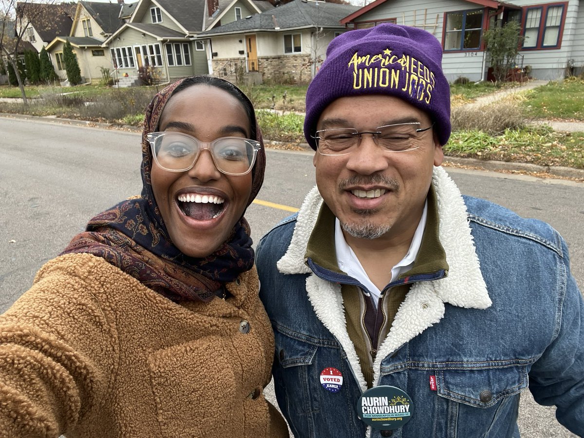 Close your eyes if you’re the best Attorney General in the nation and you’re knocking doors for @aurinmpls!