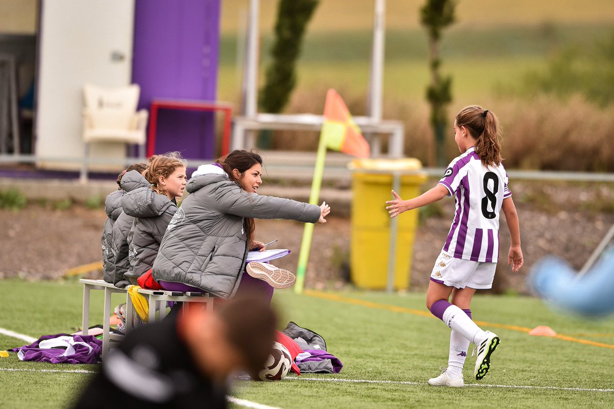 RVfemenino's tweet photo. 🤜🏻🤛🏻💜

#RVFemenino https://t.co/h47VIdpVPo