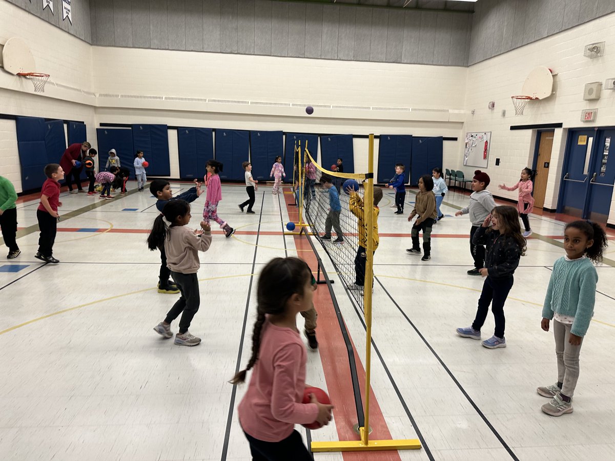 When you have 2 classes in the gymnasium and the Gr. 1’s are putting on a masterclass in Volley-Catching.  A precursor to learning how to volley a Volleyball! 

The form and mechanics these Gr. 1’s are demonstrating is pure perfection! #FunInTheGym #SomersetFam #ProperMechanics