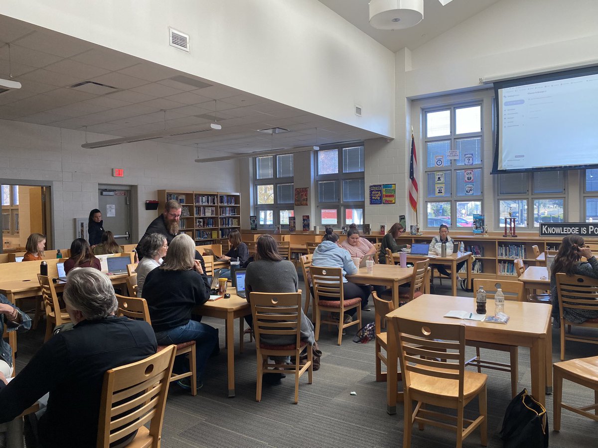 Part two of the day has begun! Right now, this session is talking about two-way communication platforms available to the district. How can we stay better connected with our families? #WCSproud