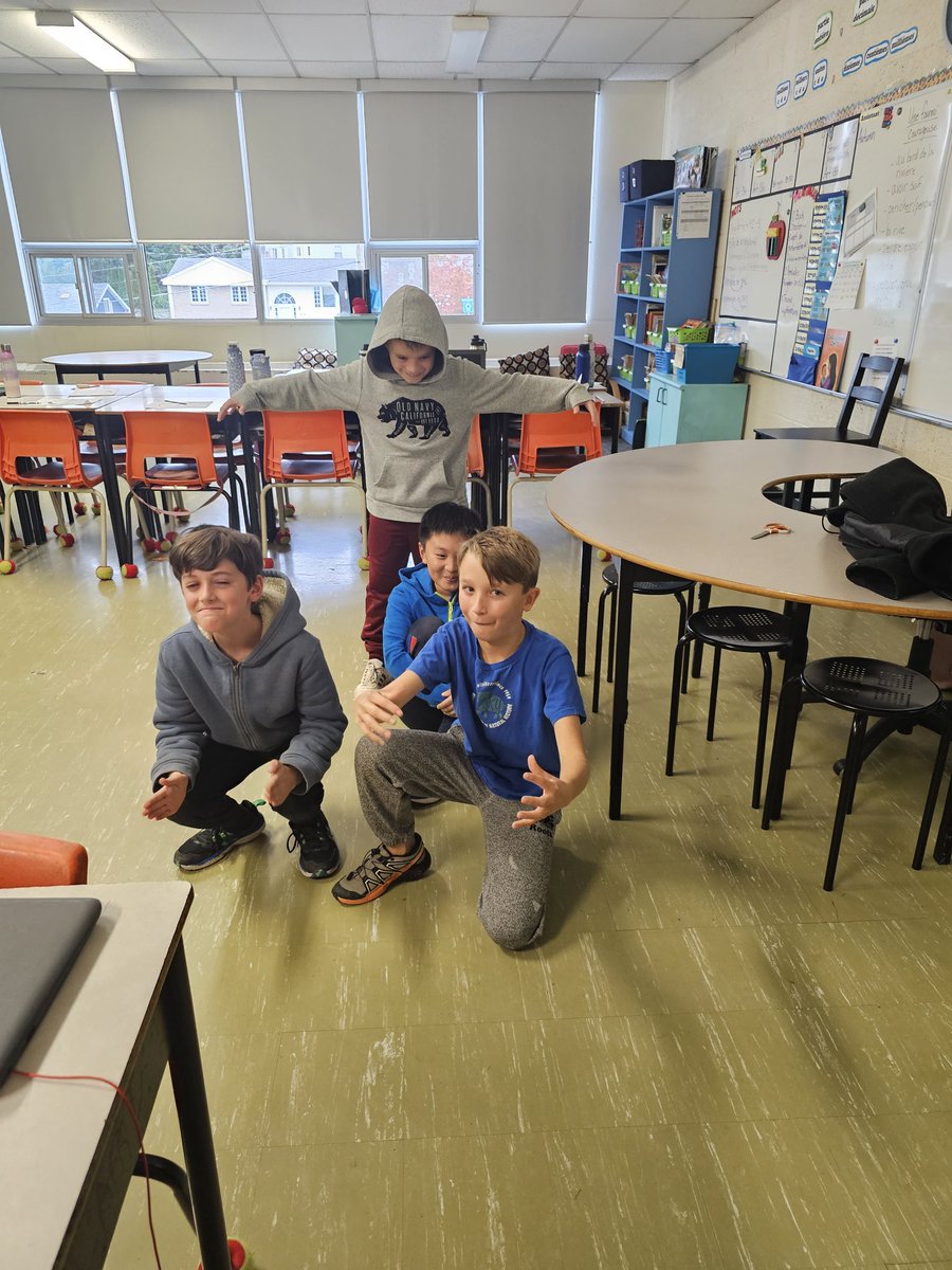 Students demonstrate emotions through drama for the medicine wheel teaching. #ThanksToYouHalifax @hfx_arts <a href="/HRCEFineArts/">HRCEFineArts</a> <a href="/SunnysideEleme1/">Sunnyside Elementary</a>