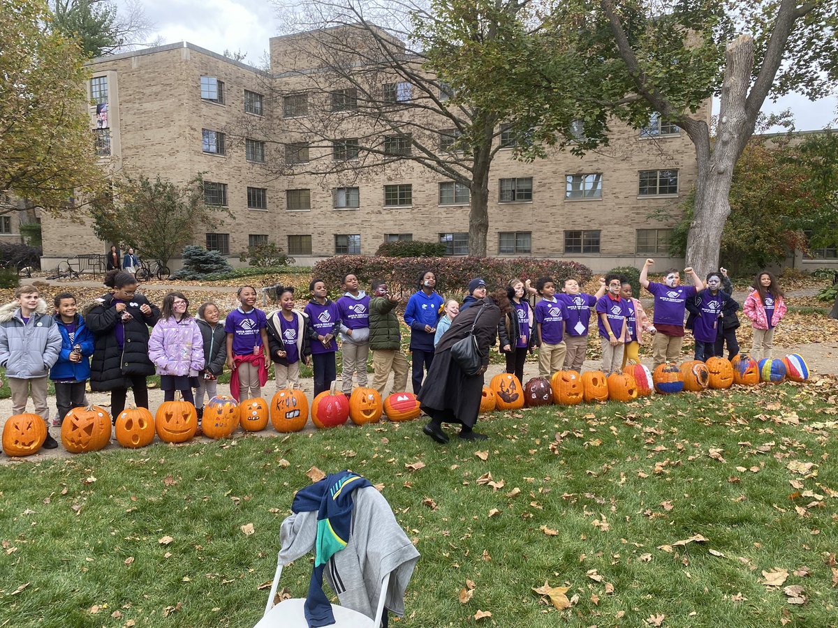 CHodson93's tweet photo. The Return of a Keenan Klassic: The Great Pumpkin!! Thanks to our 6Man room on the 4th Floor for organizing and to Boys and Girls Club of St. Joe’s County for coming by Keenan and hanging out! https://t.co/tKiCeUcl8b