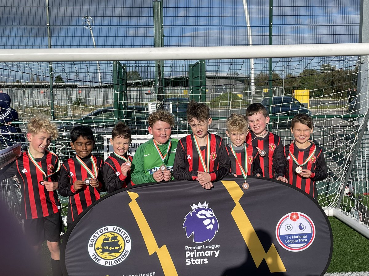 GosbertonAcad's tweet photo. Two separate football tournaments today and two groups of exceptional learners doing their best and never giving up.
Boys - 3rd place.
Girls - 2nd place in the Silver Cup
#HavingFun #DoingTheirThing #SportMatters https://t.co/CM44pLYwOI