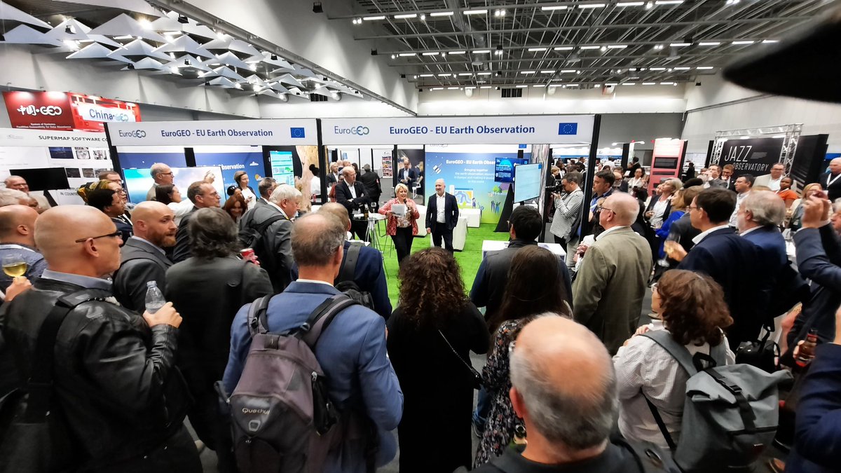 We closed day 2 at the EU booth on #GEOWeek2023 with the European community and friends. Thanks for contributing to the #EuroGEO collaborative spirit.