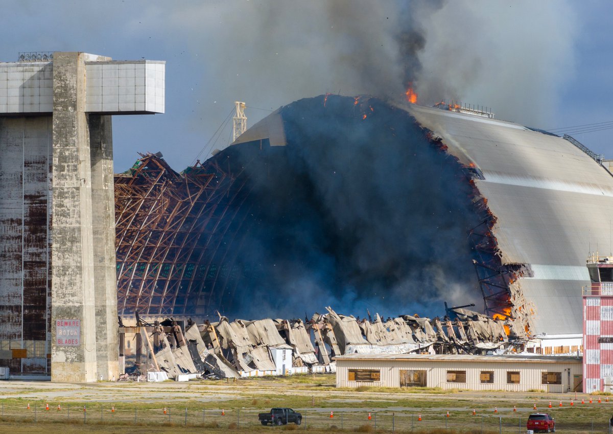 Jeff Gritchen 🇺🇸 (@jeffgritchen) on Twitter photo The south blimp hangar stands as the north hangar burns at the former Marine Corps Air Station #tustin #blimphangar #blimp #marinecorps <a href="/ocregister/">O.C. Register</a> The south blimp hangar stands as the north hangar burns at the former Marine Corps Air Station #tustin #blimphangar #blimp #marinecorps <a href="/ocregister/">O.C. Register</a>