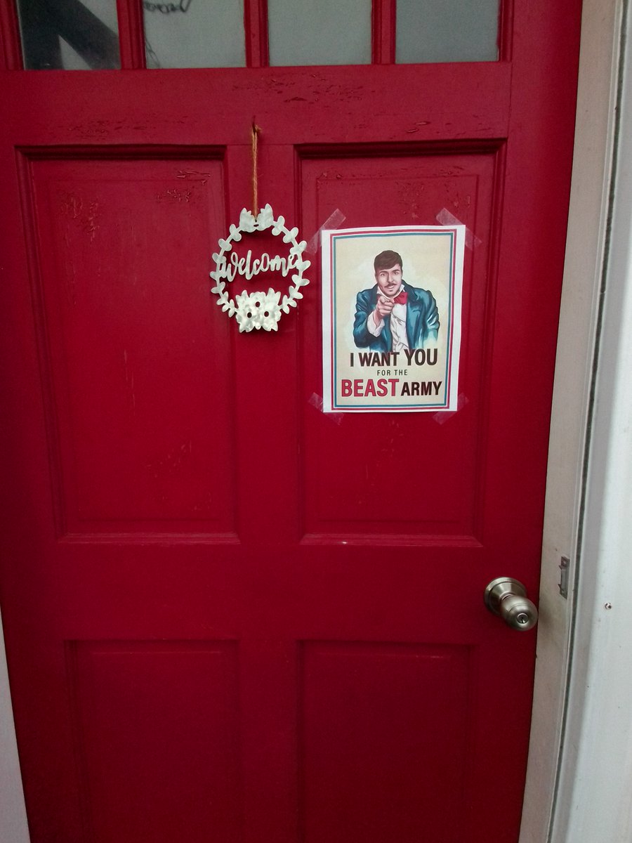 jakemakes666's tweet image. @ColdOnes Proud to serve😘never gonna take this of lol #beastarmy