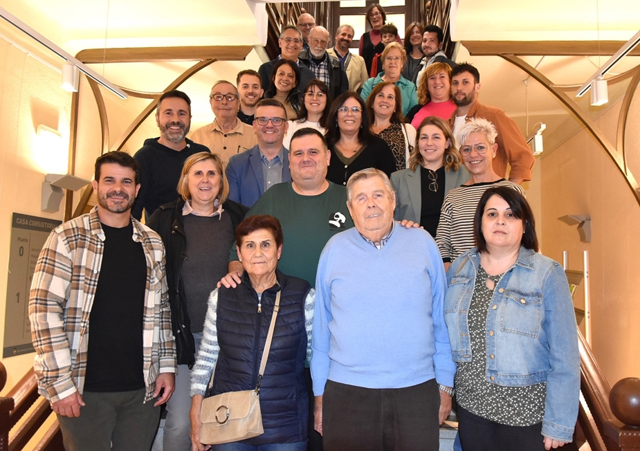 Reconeixement a la trajectòria de Miguel Vela després de més de 3 dècades presentant La Hora del Sur ---> radiopalau.cat/miguelvela