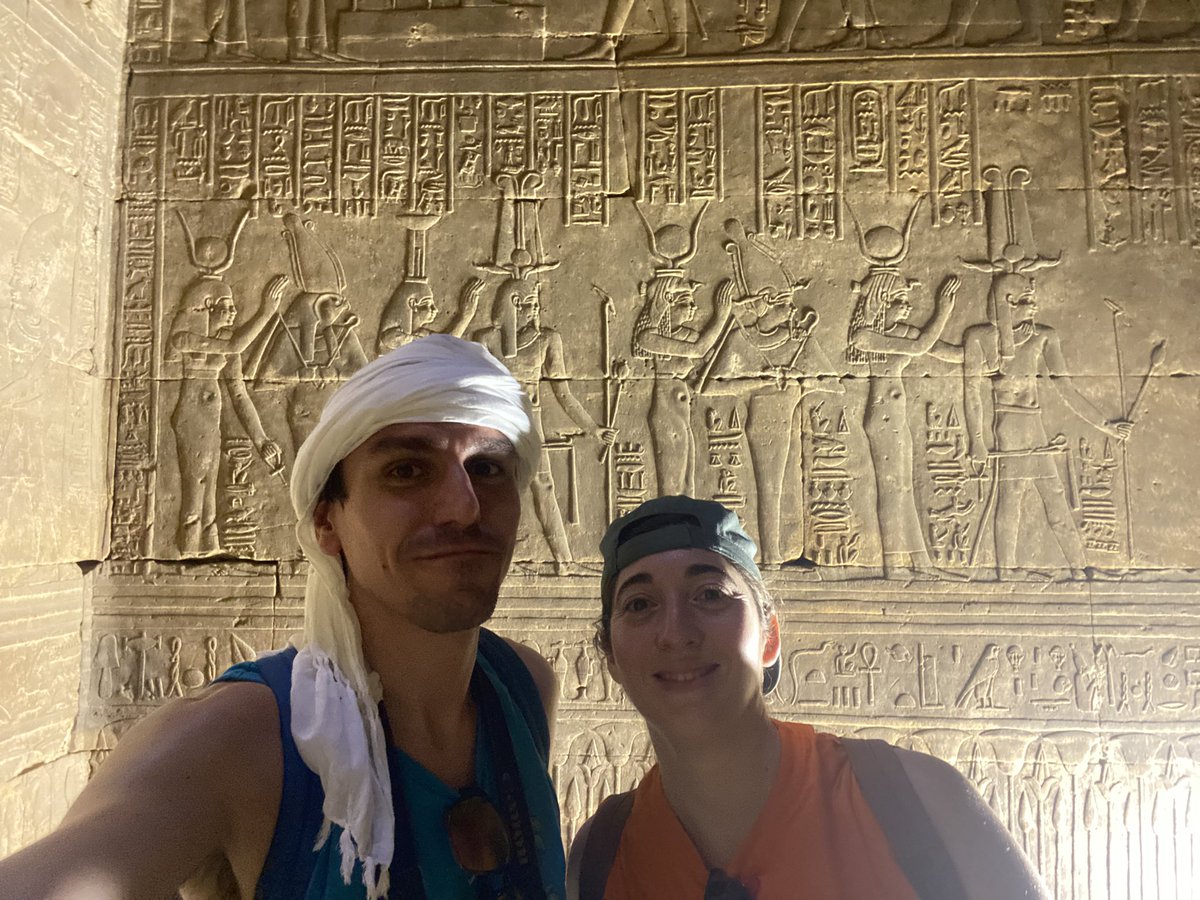 El otro día por Egipto, el guía nos contaba historias y yo superorgulloso de saber varias gracias a canciones como Ra o Isis de <a href="/pascuyrodri/">Destripando la Historia</a> 🤣 Deseando que hagan Horus, Anubis, Osiris o Sobek, lo que sea ❤️