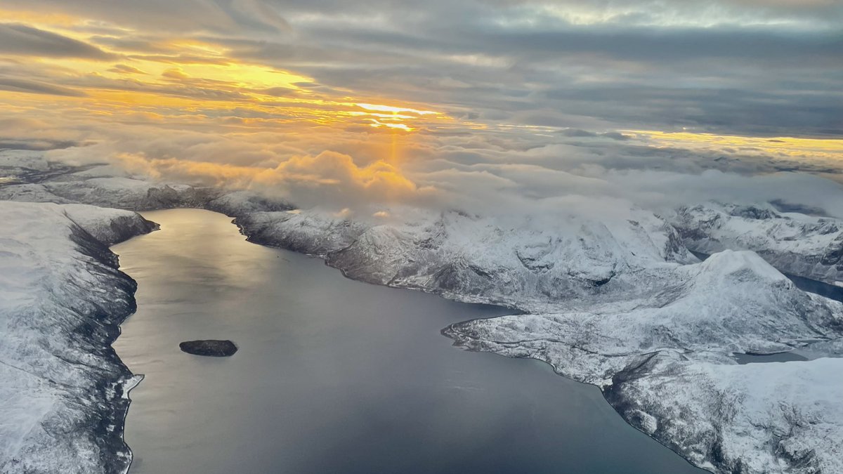 Reiselykke♥️ Vakker flygning mellom Kirkenes og Tromsø i dag 😊