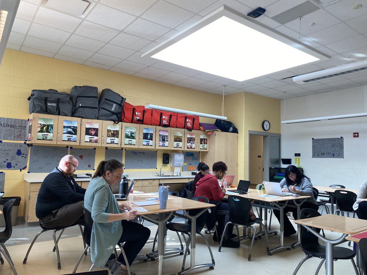 Check out our District Attendance team working together to end chronic absenteeism! This session focuses on developing district-wide attendance initiatives. #WCSproud