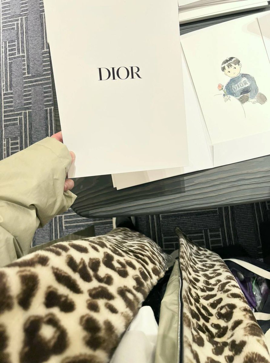 # Dior