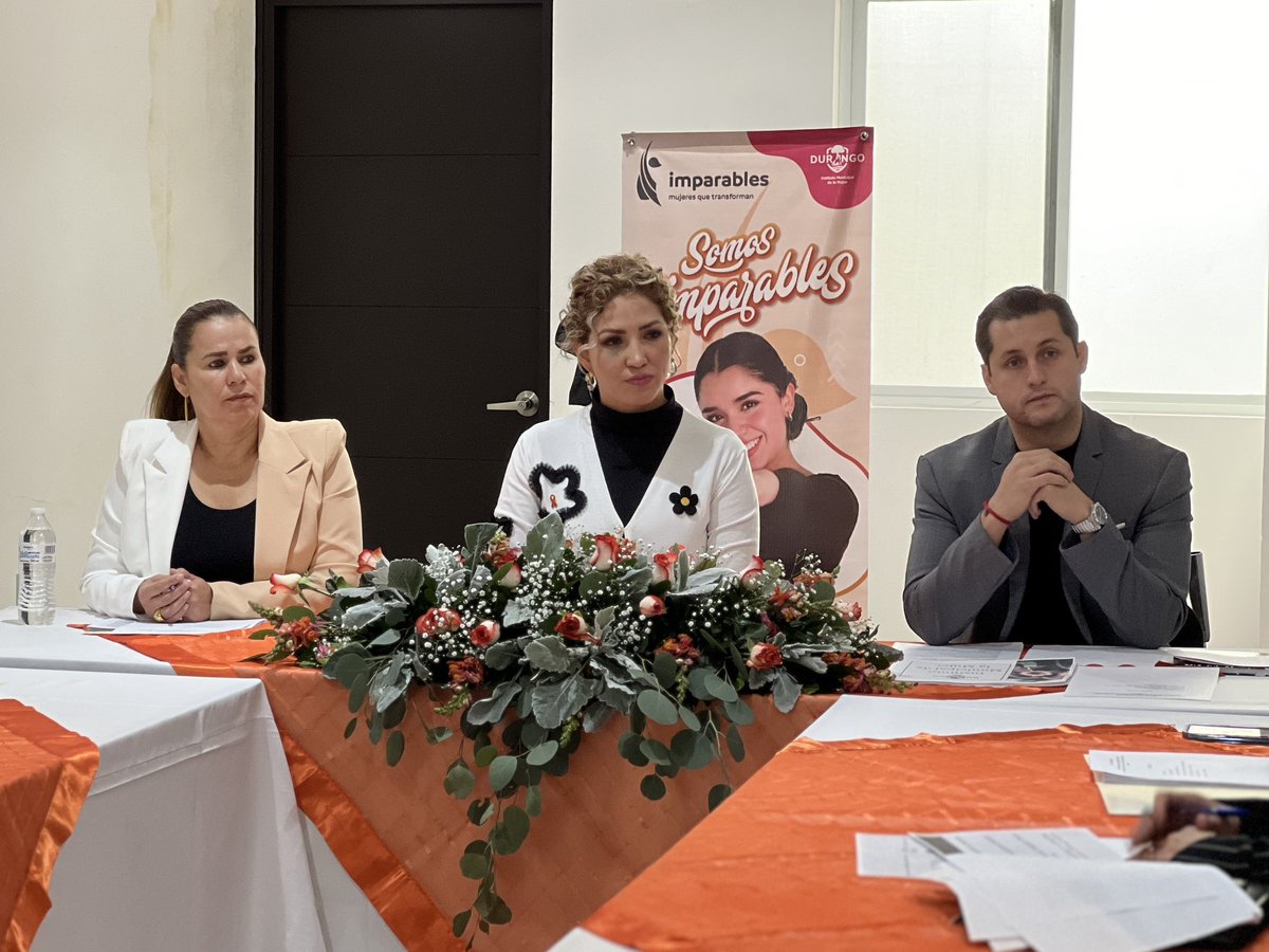 DSocial_Dgo's tweet photo. 🔵║Promovemos un entorno seguro para todas 🚺🪽

En la tercera sesión de consejo de erradicación de violencia contra la mujer, tuvimos un diálogo enriquecedor, compartiendo ideas para avanzar hacia un futuro libre de violencia de género

#DESOMPresente✋
#ElFuturoEsContigo🐺🌳🦂 https://t.co/P4WbPas9Jo